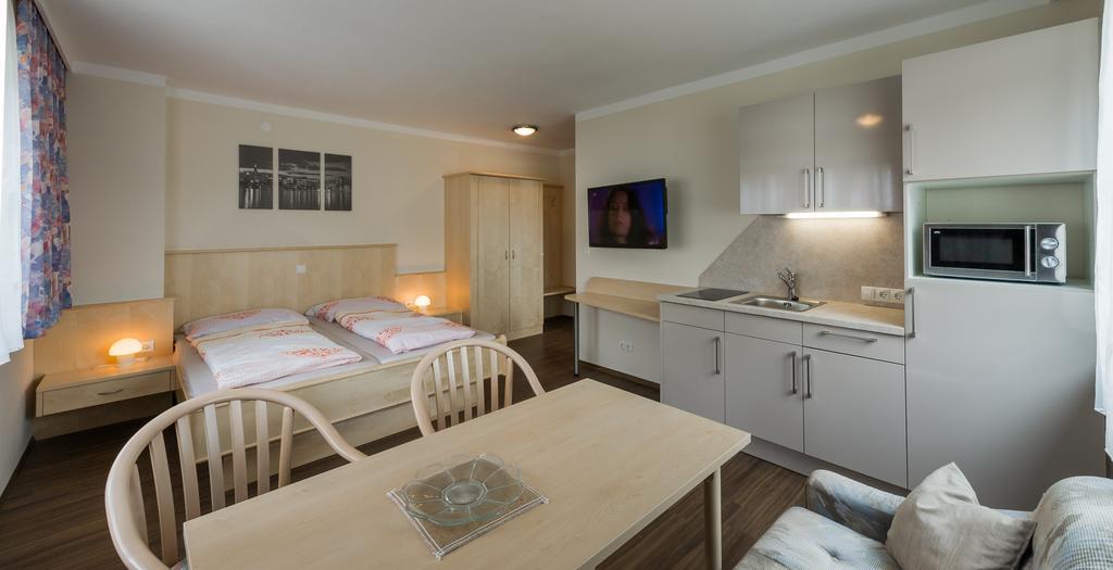 Pension Schenkenfelder Бад Хэринг Номер фото